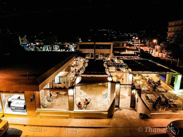 Marzi Beach And Bungalows Hotel Kokkonion Bagian luar foto