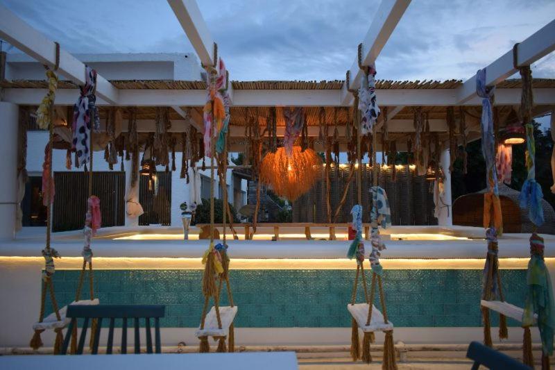 Marzi Beach And Bungalows Hotel Kokkonion Bagian luar foto
