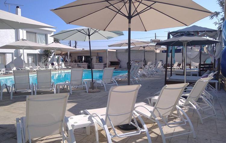 Marzi Beach And Bungalows Hotel Kokkonion Bagian luar foto