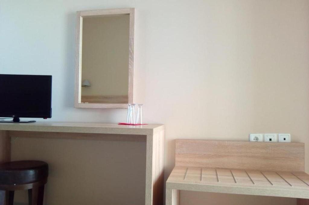 Marzi Beach And Bungalows Hotel Kokkonion Bagian luar foto