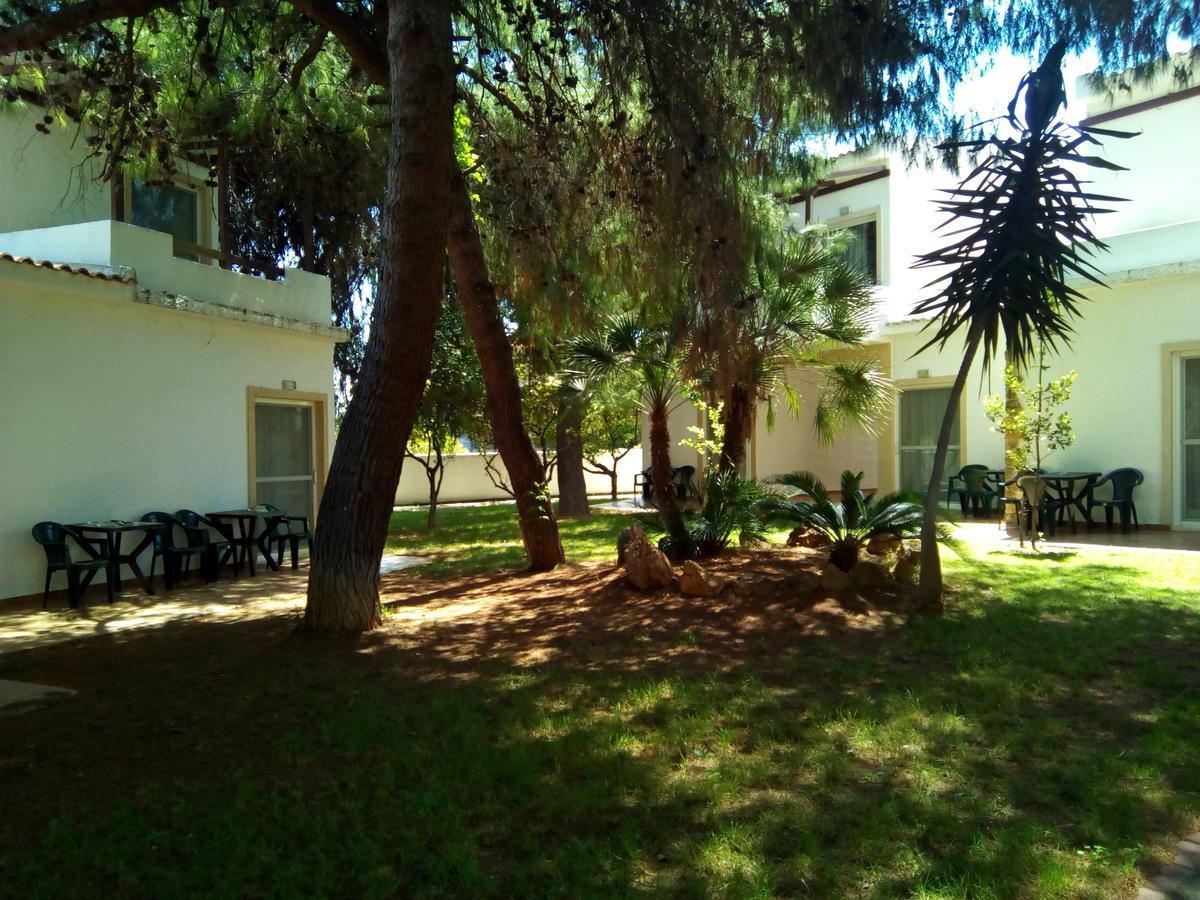 Marzi Beach And Bungalows Hotel Kokkonion Bagian luar foto