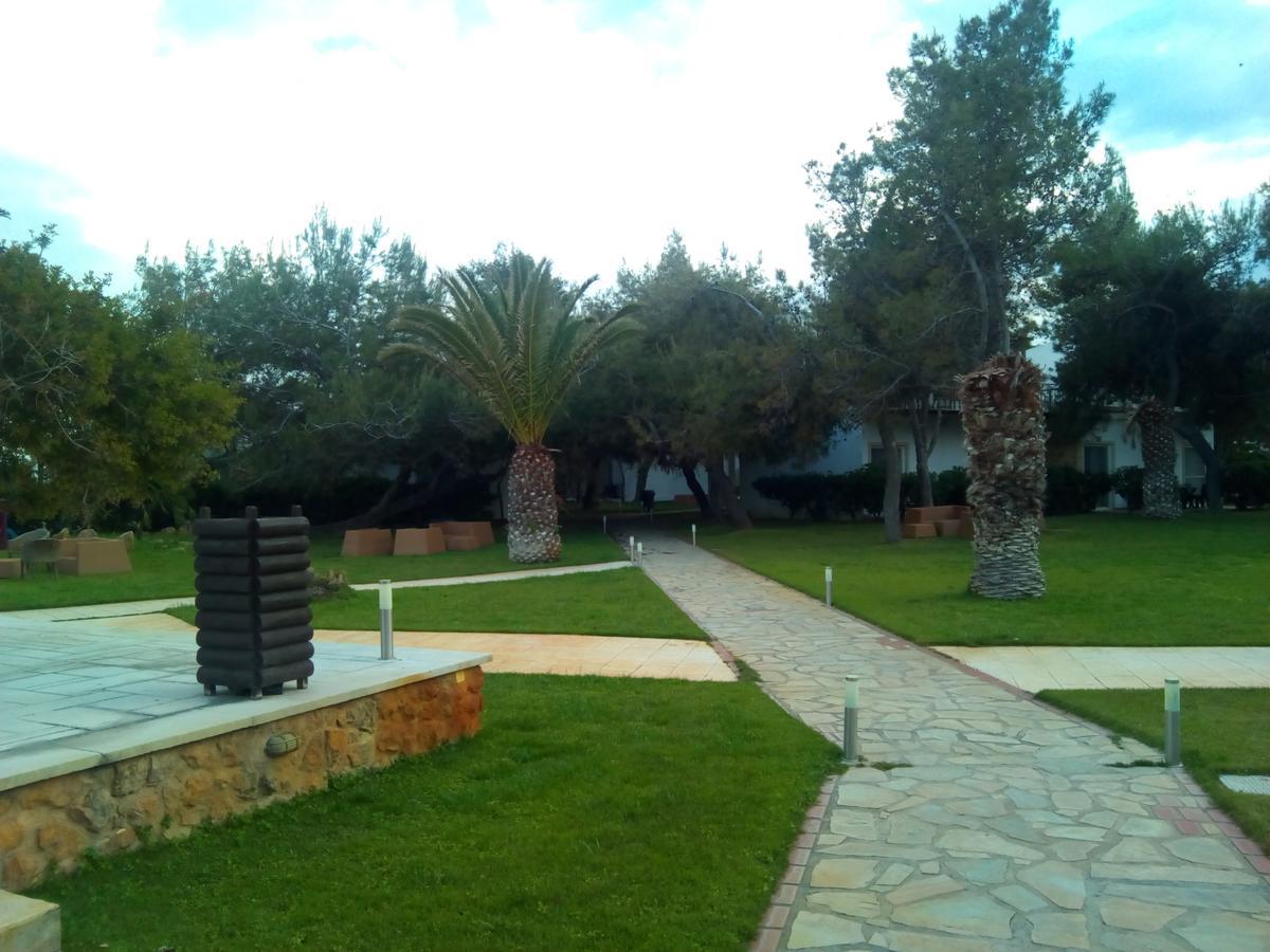 Marzi Beach And Bungalows Hotel Kokkonion Bagian luar foto