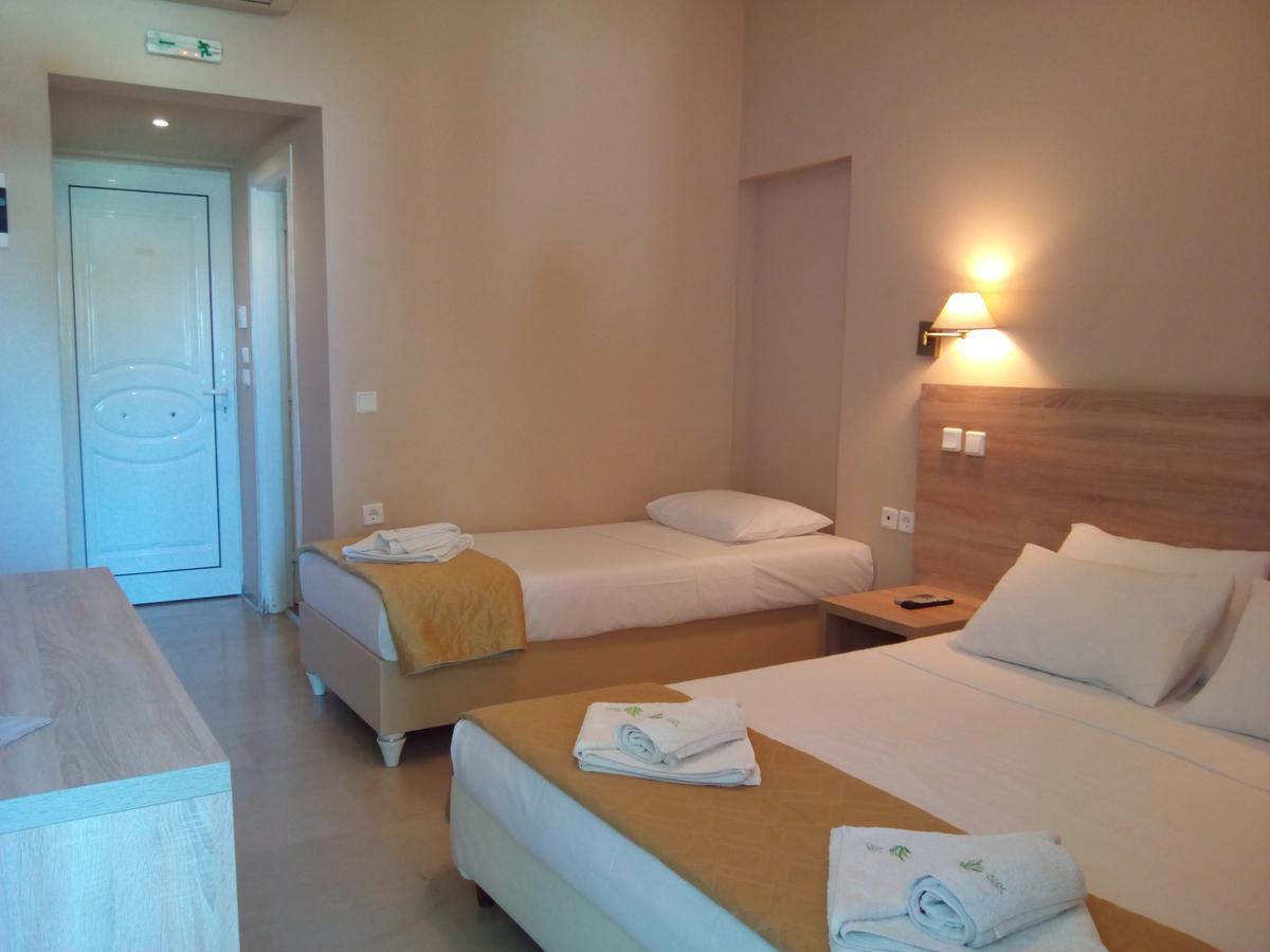 Marzi Beach And Bungalows Hotel Kokkonion Bagian luar foto